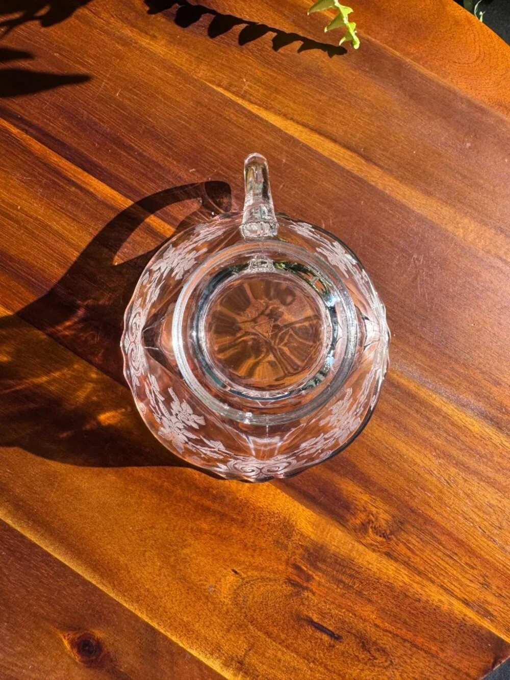 Cambridge Glass Company add touch